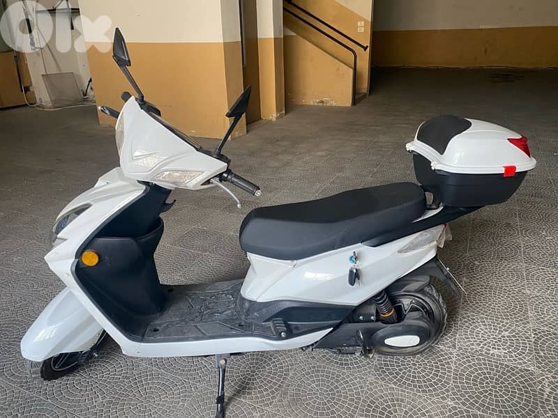 Electric motorcycle ,2022 edition 72V batteries up to 60km per charge 1