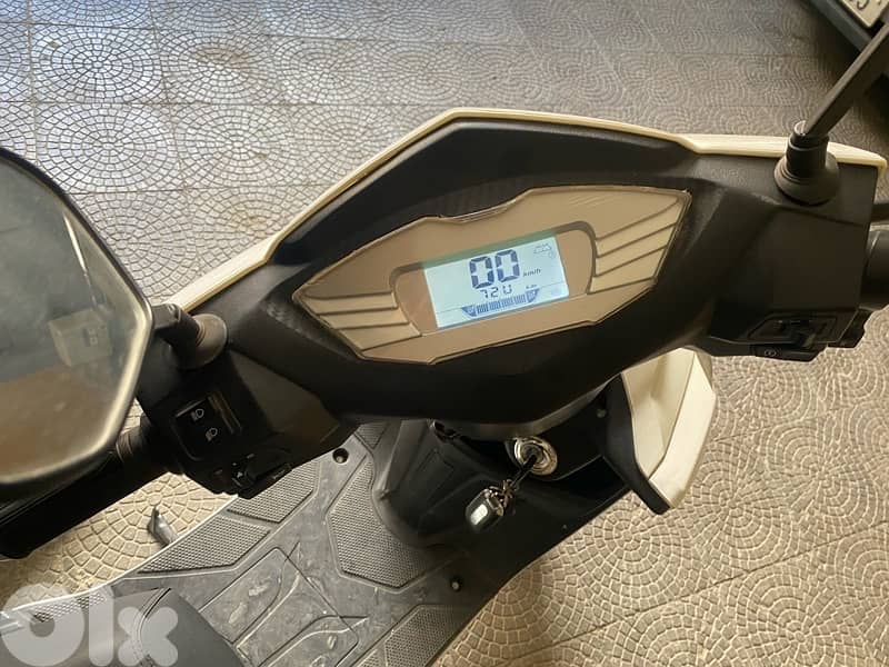 Electric motorcycle ,2022 edition 72V batteries up to 60km per charge 3