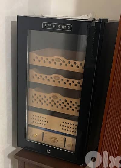 electrical cigar humidors