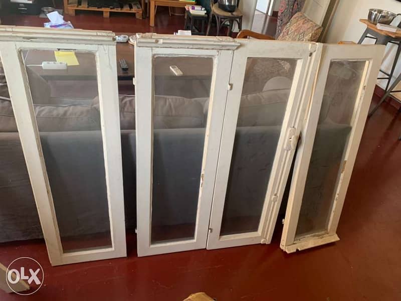 4 vintage wood and glass windows 0