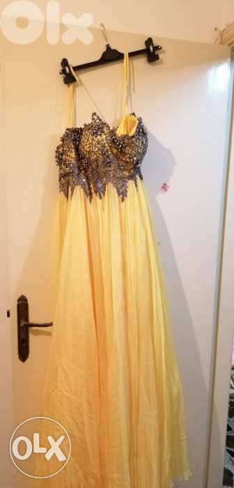 Amazing yellow long dress size medium 0