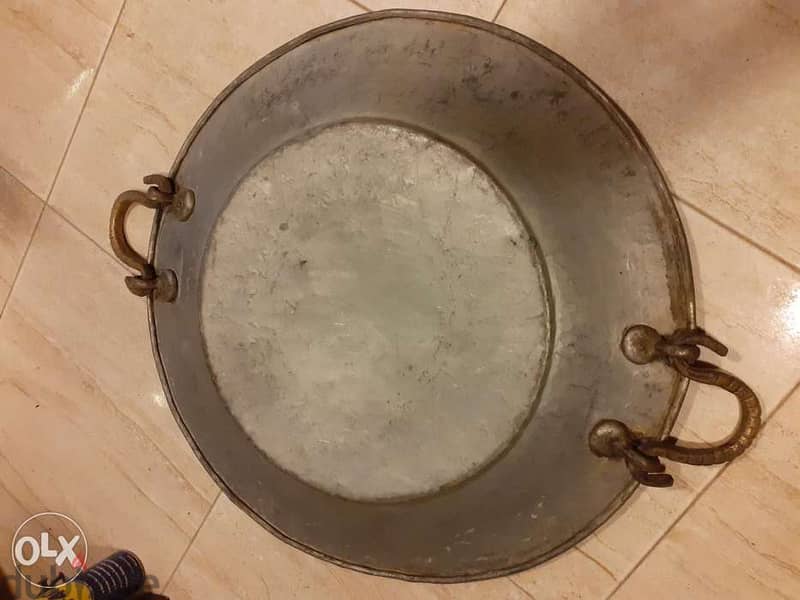 منسف قديم انتيك 2