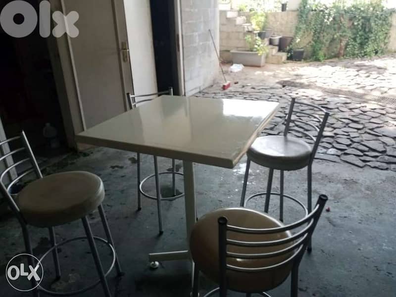 High table + bar stools 2