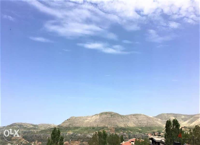 Prime Location LAND in Faqra with AMAZING Viewأرض في فقرا ٦١٠ م ٢ 3