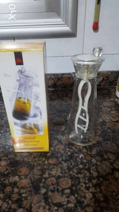 Rotaing handle lid Salad dressing stirrer