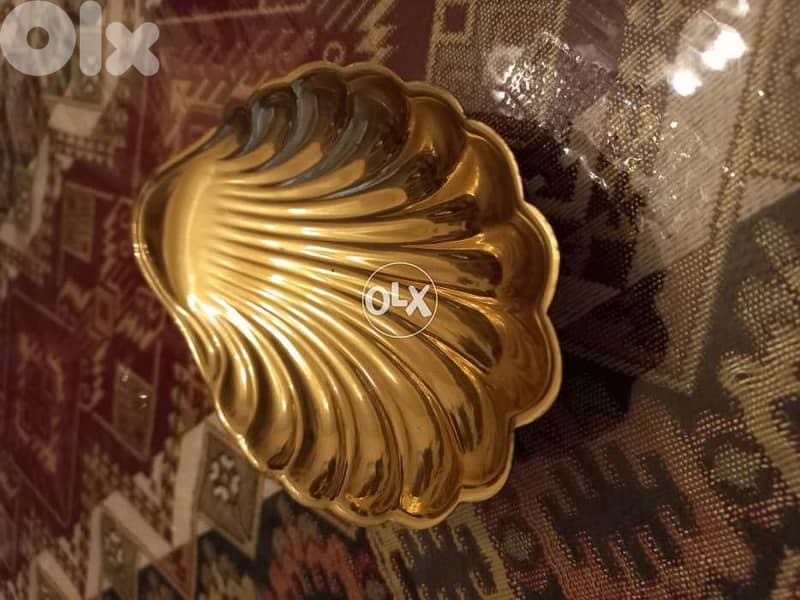decorative item 0