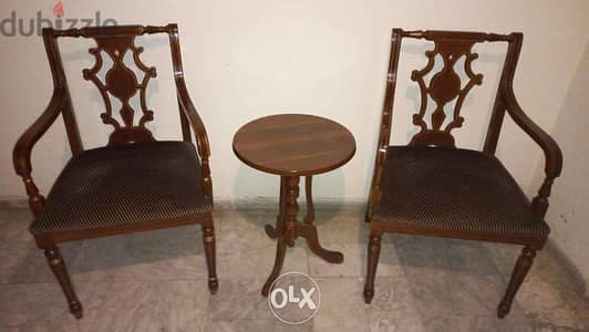 كرستين وطاولة للمدخل Entrance Chairs