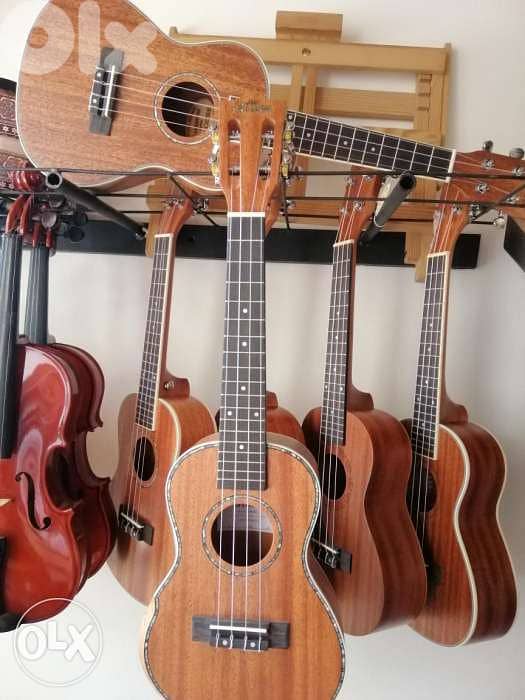 Ukulele 23" with bag free starting price 1