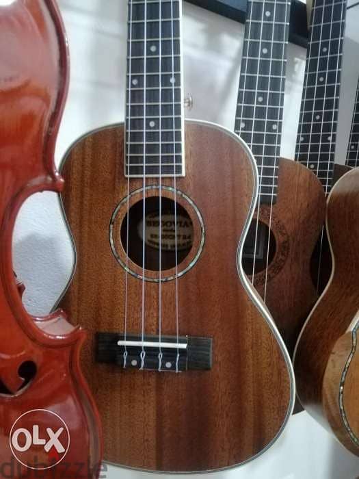 Ukulele 23" with bag free starting price 1