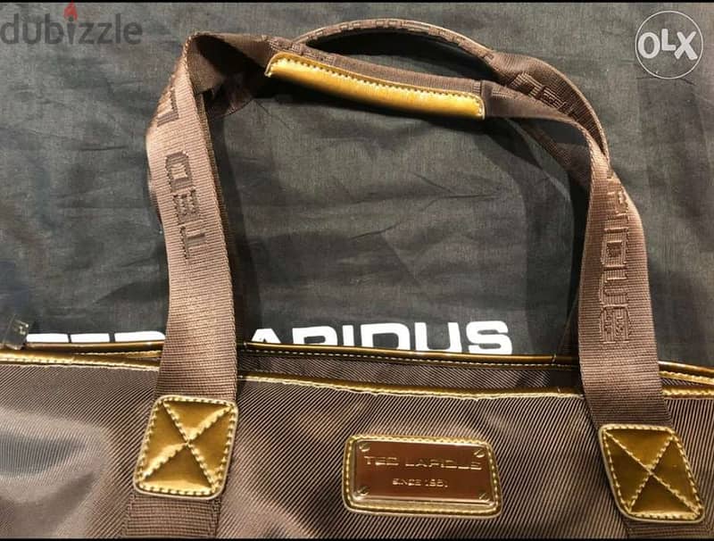 Origin Ted Lapidus handbag barely used with small makeup wallet 2