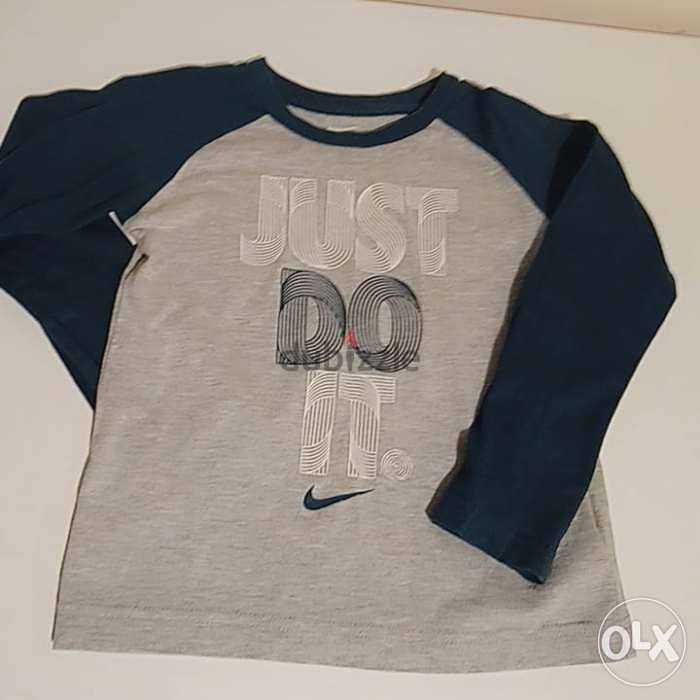 The NIKE tee - 5years - market rate -in excellent condition 2