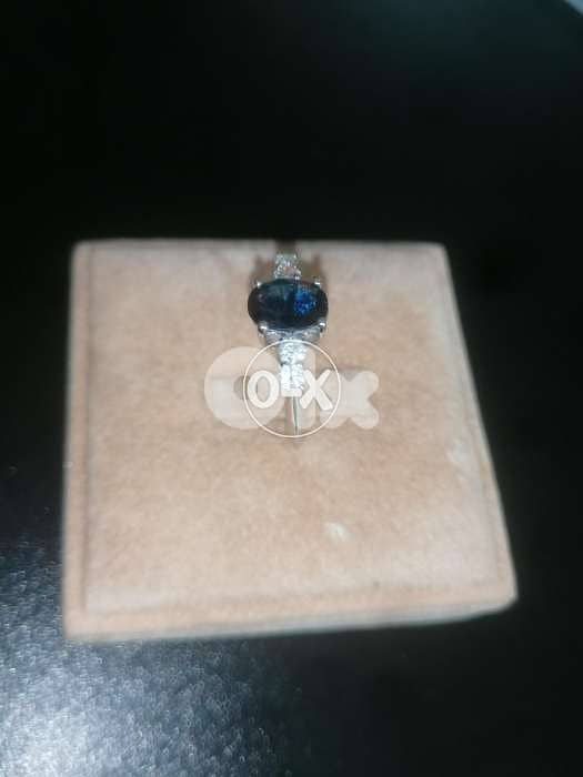 Natural diamond and saphire ring 6