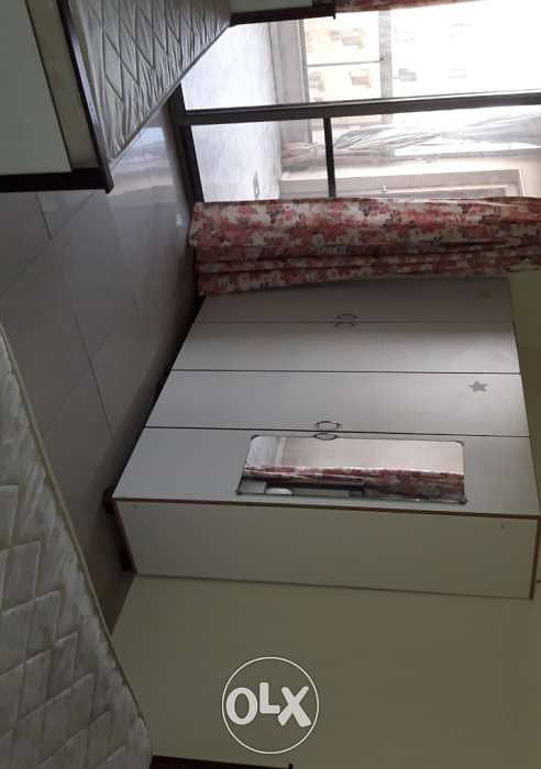 Foyer and rooms for girls next to liu 0