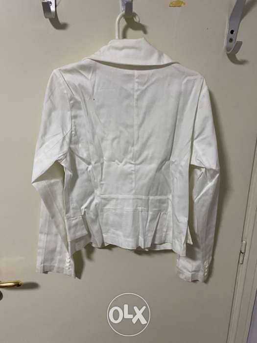 white blazer Free delivery inside beirut 3