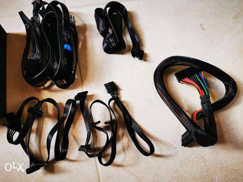 (Non working) Cooler master Silent pro hybrid 1050 w power supply 4