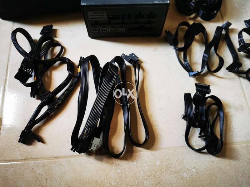 (Non working) Cooler master Silent pro hybrid 1050 w power supply 5