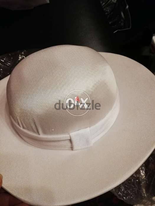 Chapeau للعروس 0