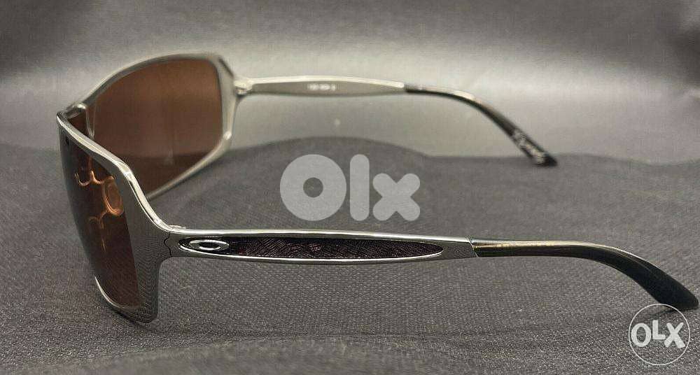 oakley Remedy sunglasses golden frame bronze glass in very good cond 1