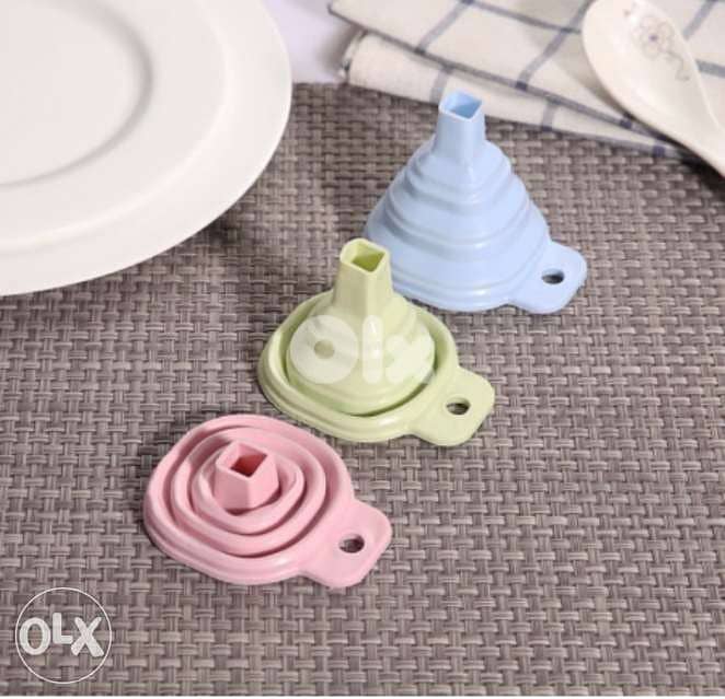 High quality Foldable silicone funnels 2$ 4