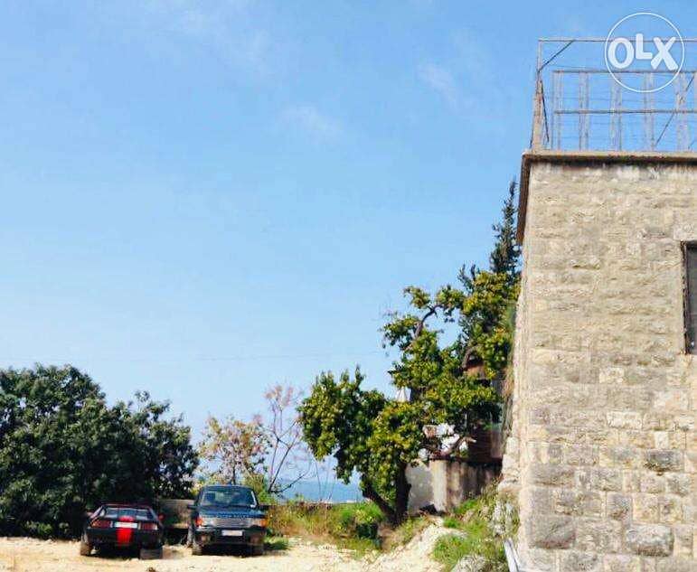 L08745 - Land with a Small Old House in Bouar for Sale 5