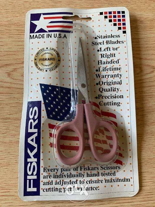 100 pieces Fiskars office/professional scissors. Made in U. S. A. steel. 1