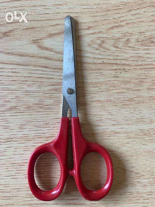 100 pieces Fiskars office/professional scissors. Made in U. S. A. steel. 5