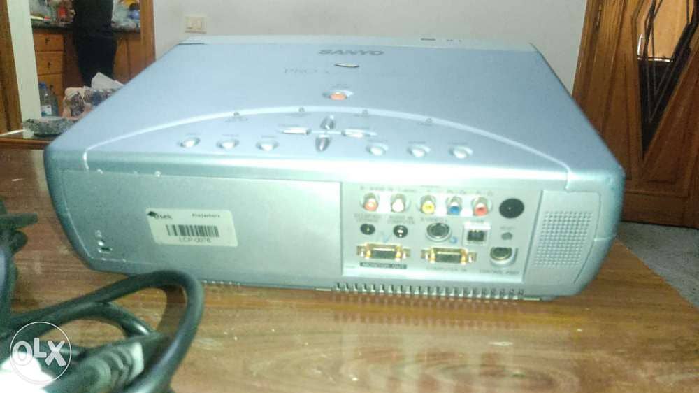 Sanyo Projector 2