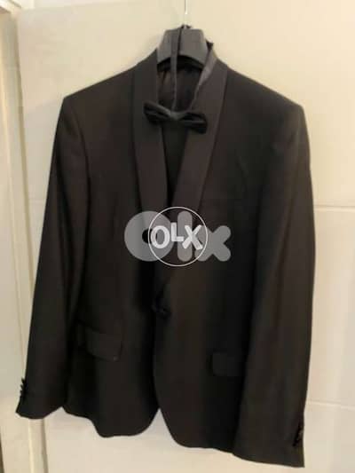 Tuxedo suit