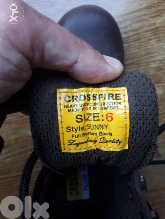 Cross Fire Shoes no 40.5 (cash $ only) 3