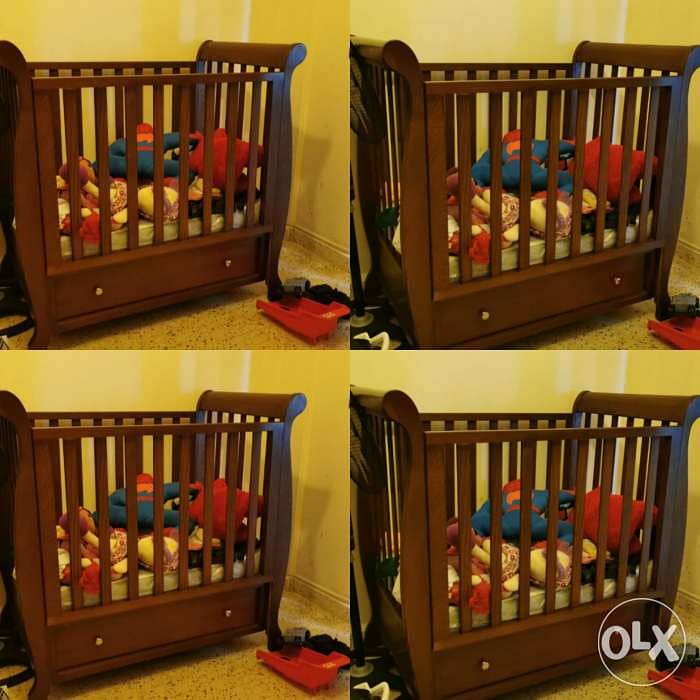 سرير خشب زين مع فرشة 2