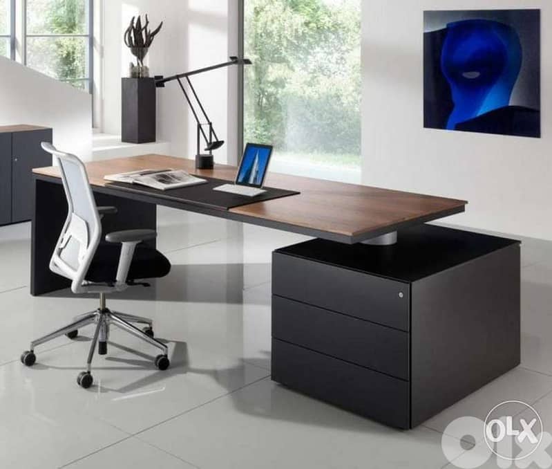 Office desk 0