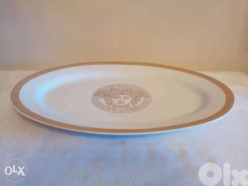 Oval plate Versace 0