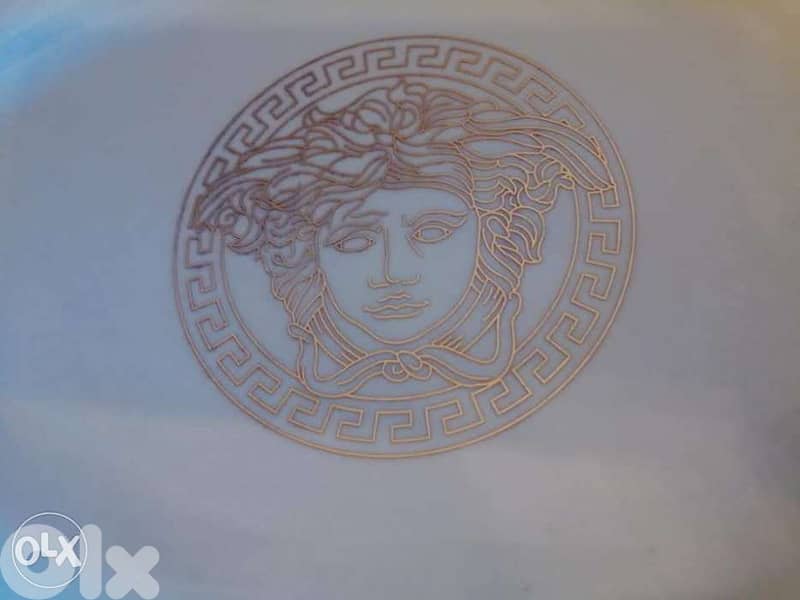 Oval plate Versace 2
