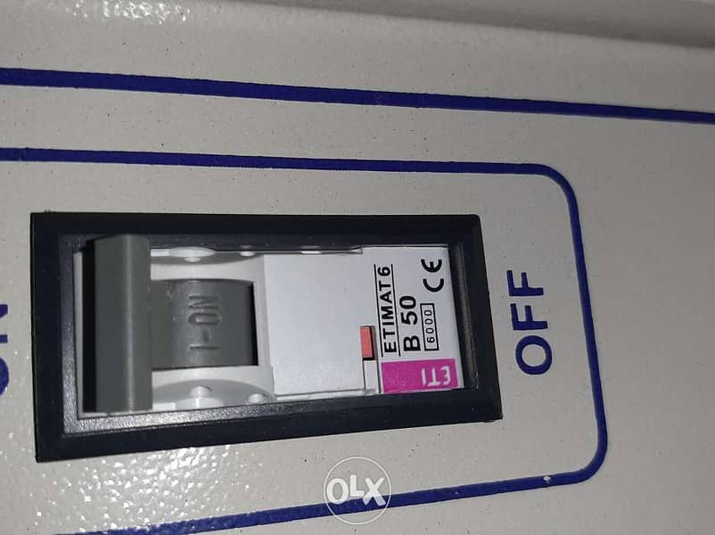 Stabilisateur A. V. R 50 amps mn 3end ayanian 2