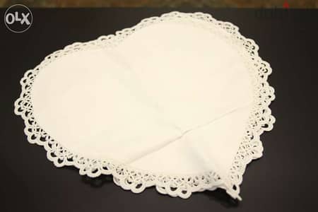 White Heart Pillow Cases وجه مخدة أبيض شكل قلب