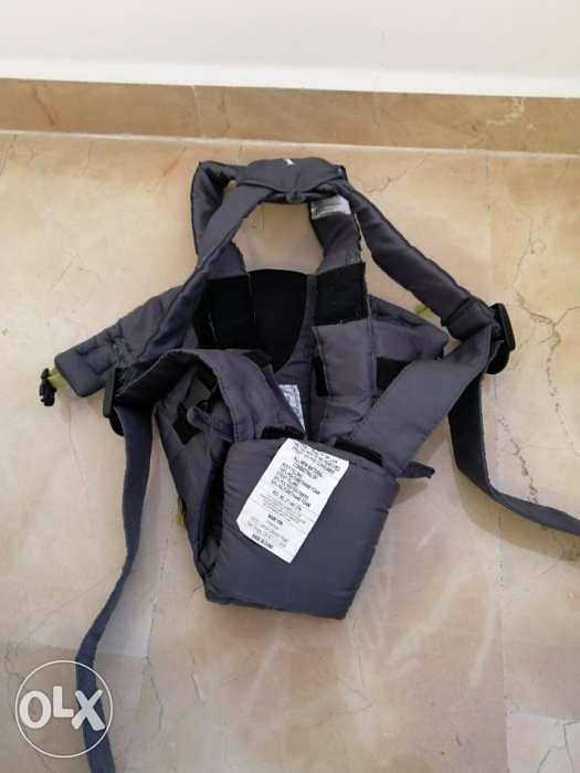 Infantino kangaroo baby holder 1