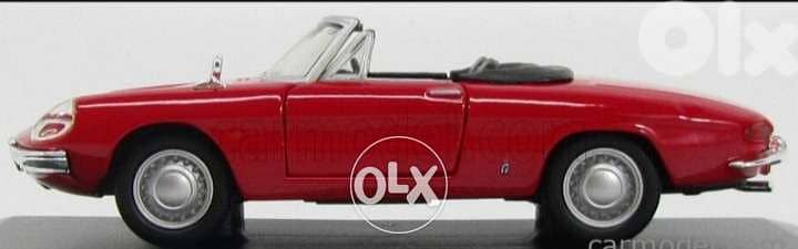 Alfa Romeo Duetto Spider diecast car model 1:32. 1