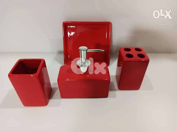 Elegant red ceramic bathroom set 0