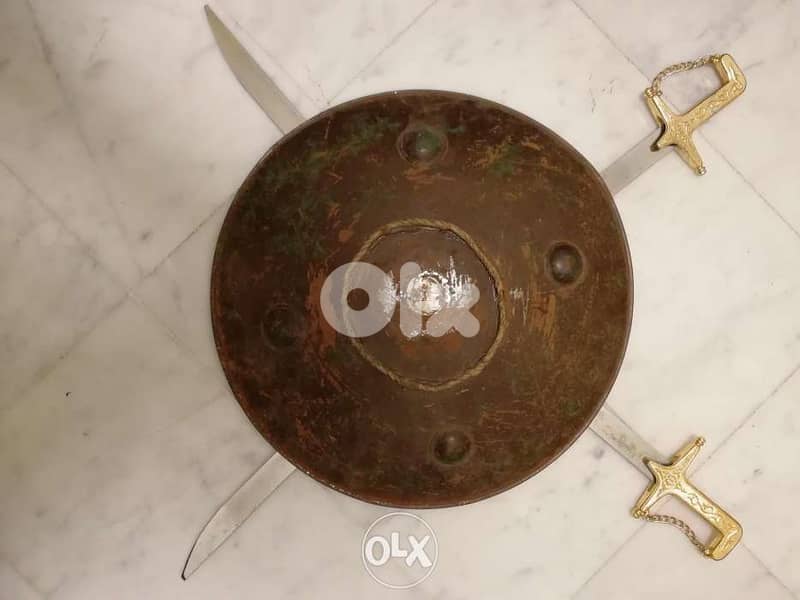 ترس قديم. antique 0