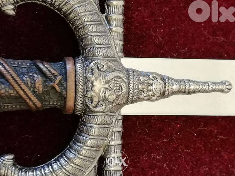 طقم تايلاندي antique 3