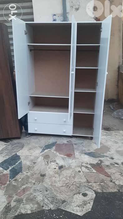 خزانة ثلاث درف 1