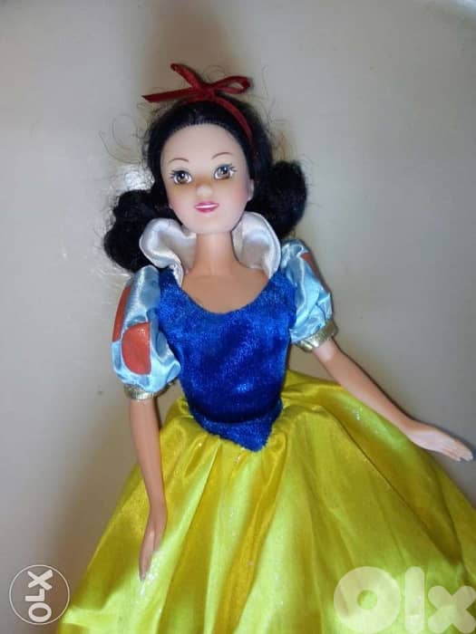 Princess SNOW WHITE Disney original dressed Great doll, bend legs+=25$ 1