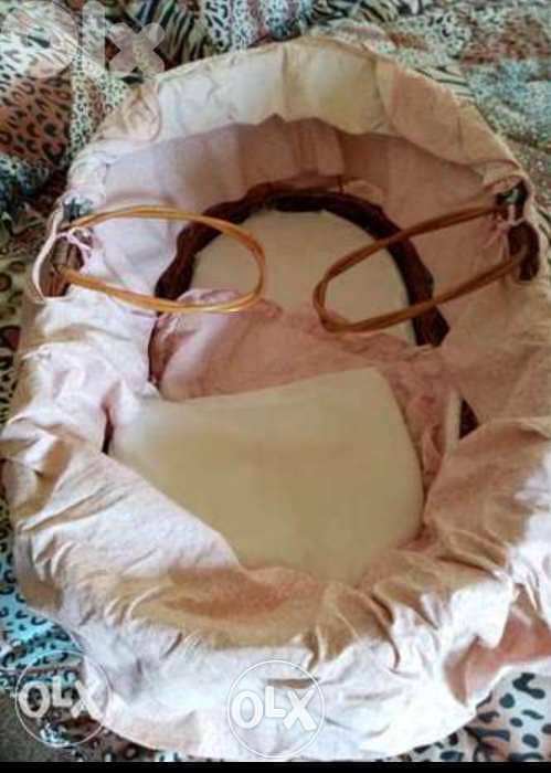 تحت لطفل حديث الولادة 0