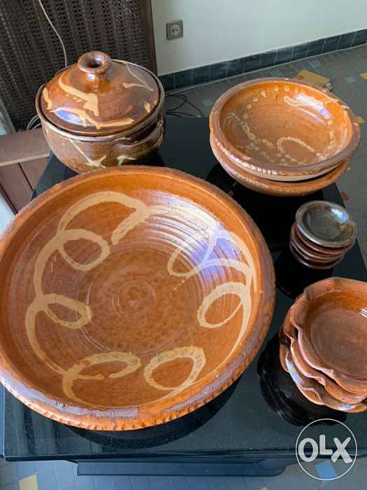 set of 11 ceramic plates 6