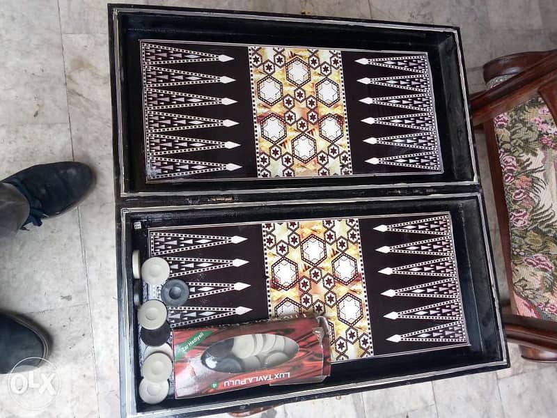 طاولة زهر مصدف روعة 1
