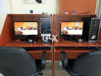 3 PC Tables ٣ طاولات كمبيوتر