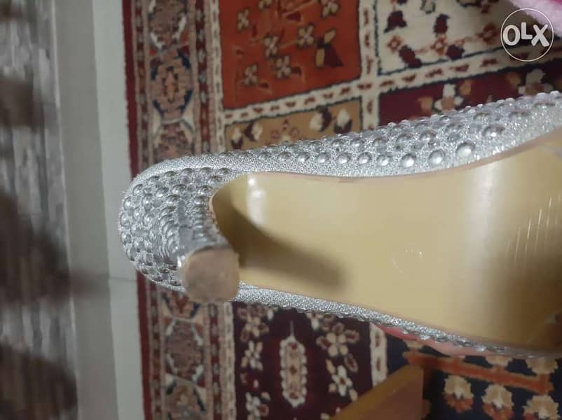 سكربينة سهرة جديدة ملبوسة لبسة وحدة نمرة ٣٧ 3