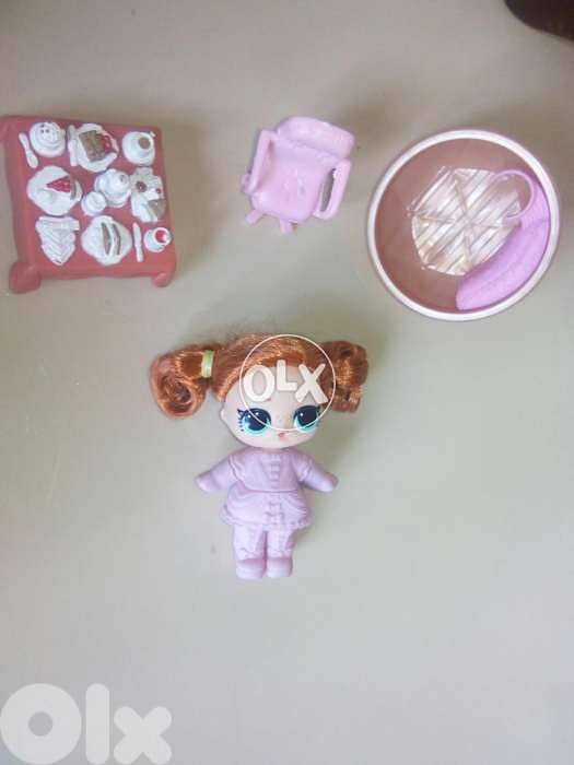 LOL MGA as new doll set, foods table +desk chair +circle chair all=13$ 1