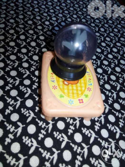 LOL MGA FISH TRAINER ROOM style +Living SOFA +Table +Aquarium, all=13$ 3