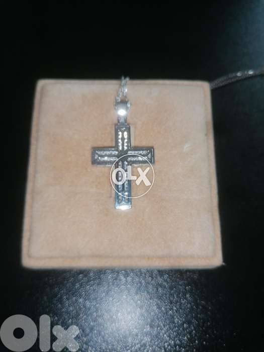 Diamond cross 18k white gold 1
